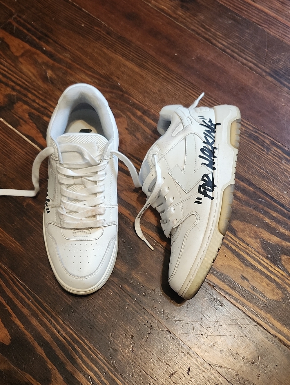 ShoesSneakers Low-Tops￼Off-White Out Of Office